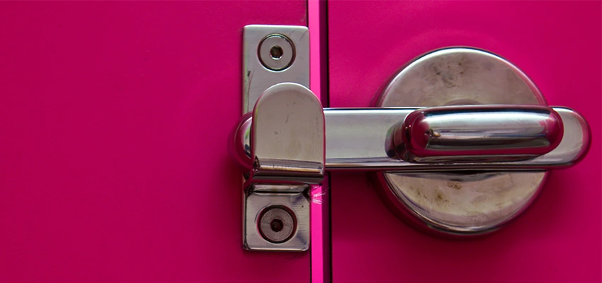 Childproof Gate Lock in Joliet, Illinois